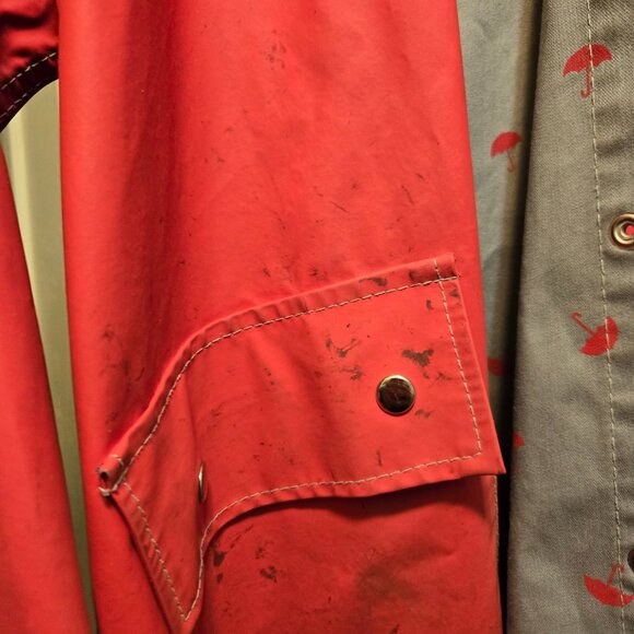Lady van heusen raincoat red. - Picture 8 of 8